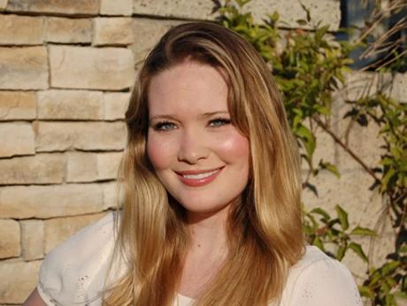 Sarah J. Maas